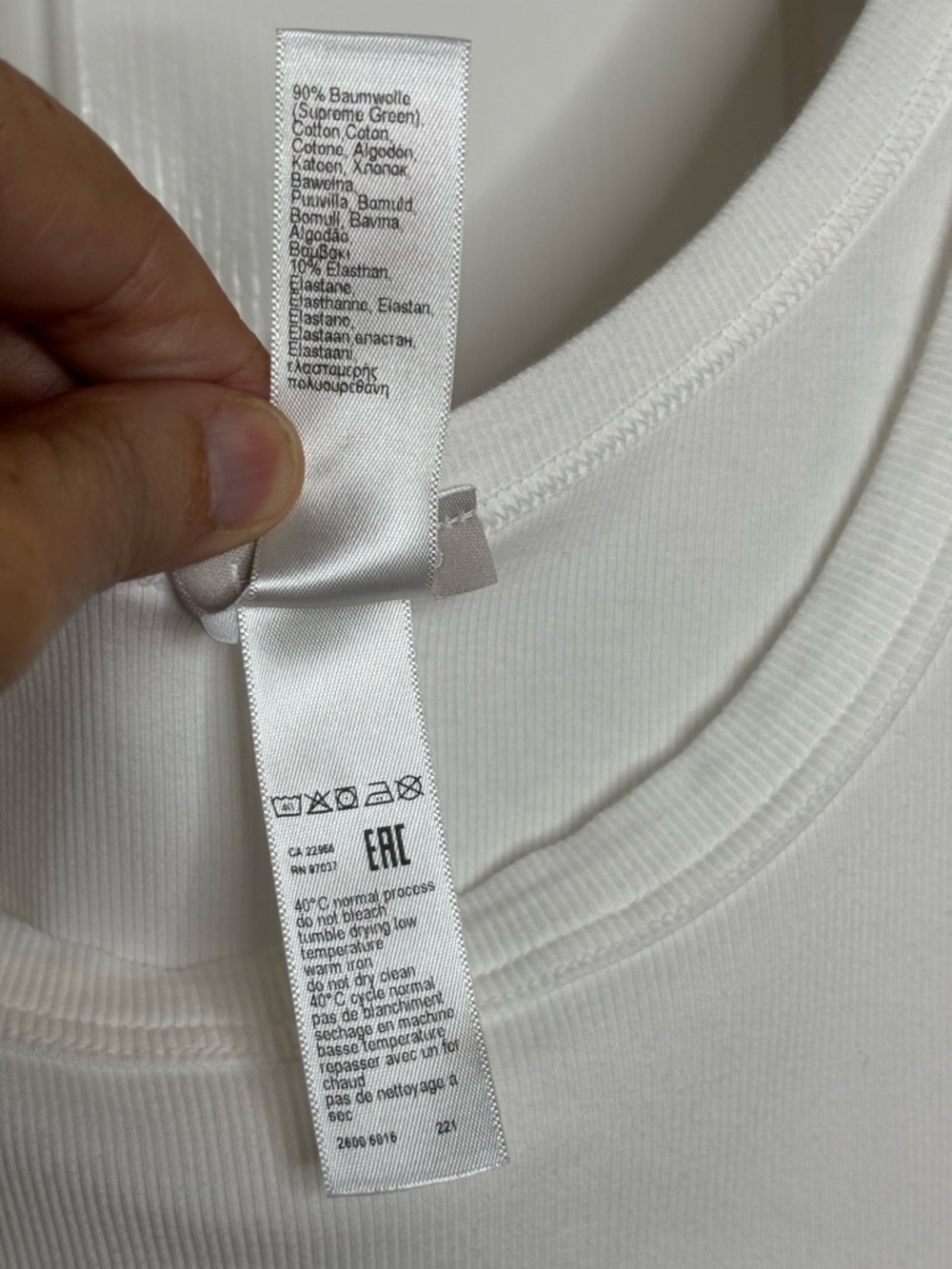 Like new Hanro White Tank Top - Classic Scoop Ribbed Style size M - Picture 5 of 7